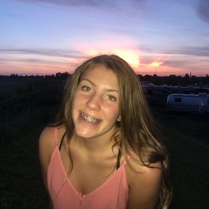 Meet your Posher, Adara